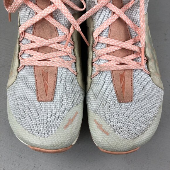 Altra Women's Size 9.5 Hiit XT Mid White Custom Knit Athletic Shoes AFW1976A-1 - Picture 5 of 14